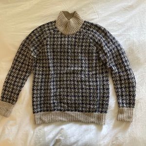 Theory houndstooth wool sweater